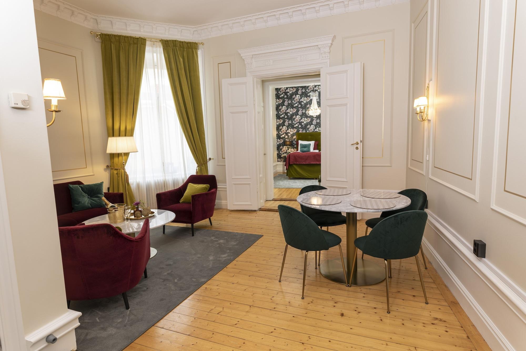 Western Baltic Hotel 4*